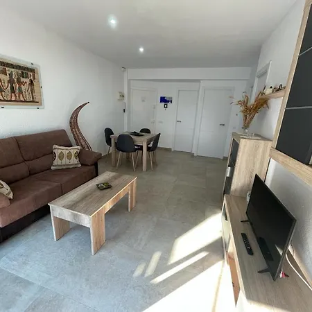 Piso A 150 Mts De La Playa Con Espectacular Terraza Y Wifi Apartamento