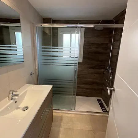 Piso A 150 Mts De La Playa Con Espectacular Terraza Y Wifi 아파트 *